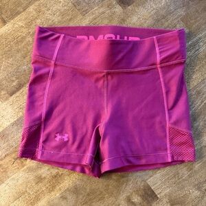 Under Armour Women's HeatGear Armour Shorts in Black Rose Size Small